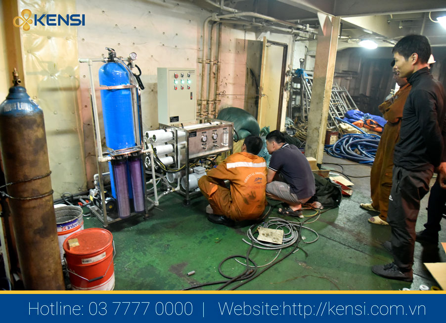 Máy lọc nước biển thành nước ngọt